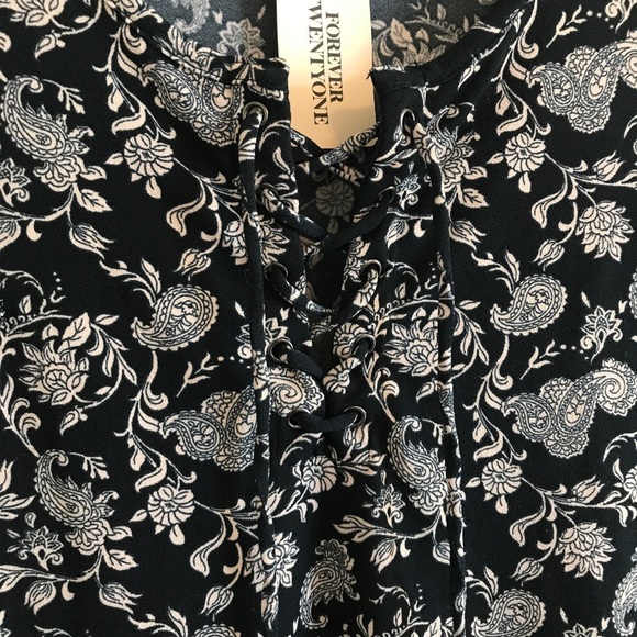 NWT F21 Paisley Body-con Mini Dress - Picture 2 of 5